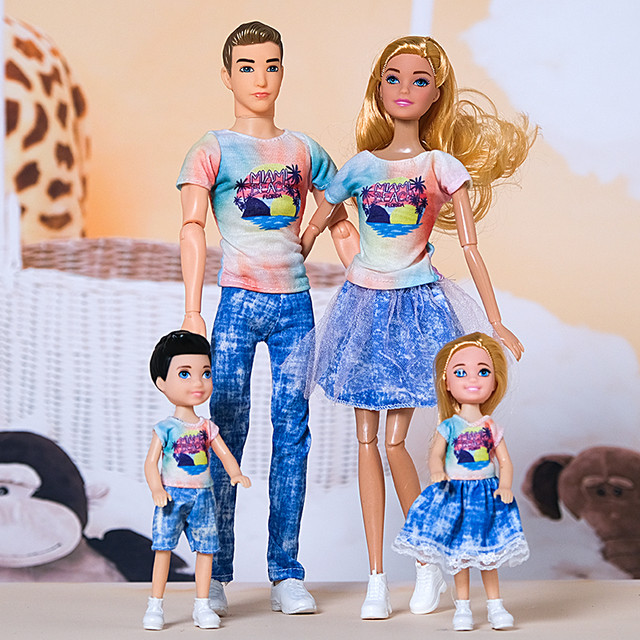 Barbie Doll Família Conjunto completo com roupas, 4 Pessoas, Mamãe